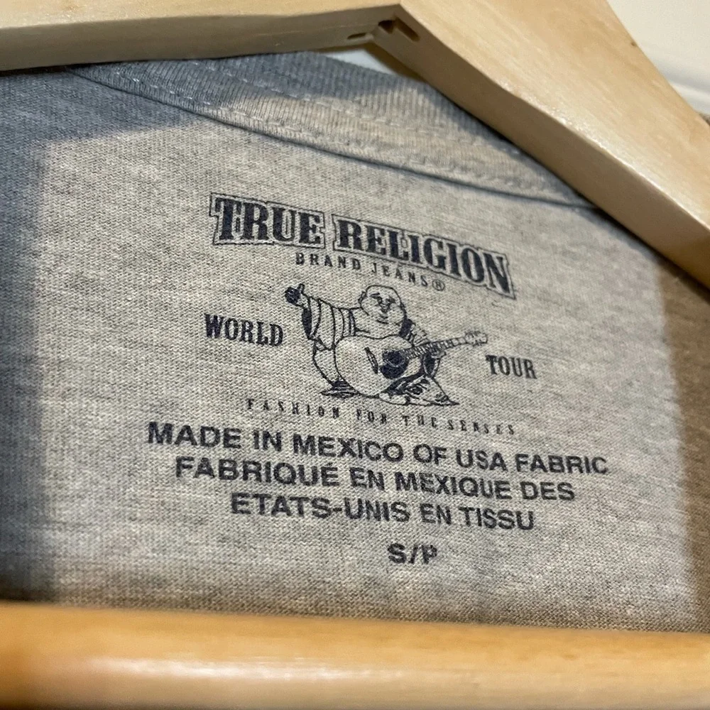 True Religion sporty horseshoe graphic tee sz S